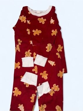 Amazon Essentials Red Gingerbread Print Kids Pajama Set
